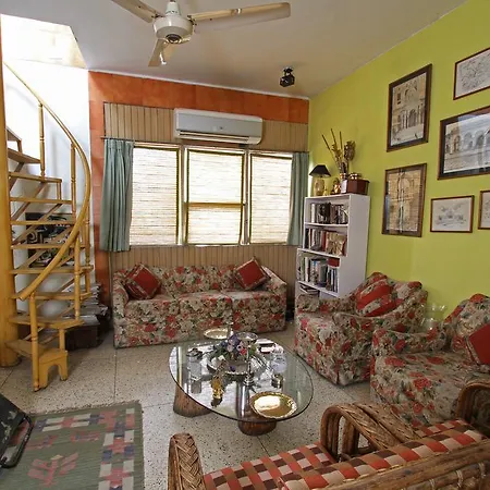 Nina Kochhar'S Homestay